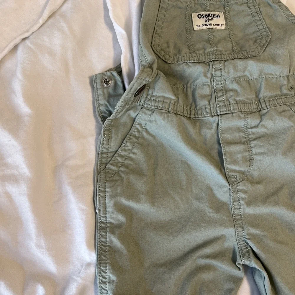OshKosh Bgosh Girls 2T Sage Green Overalls Floral Cuff White Eyelet Lace Top Set